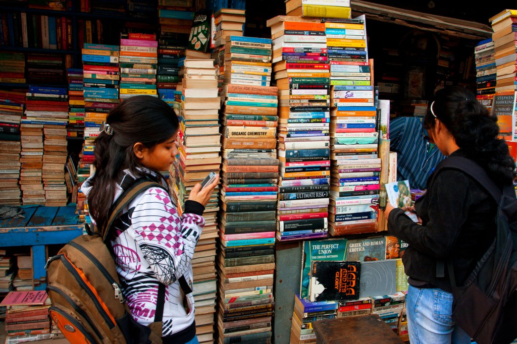 Straßen-Buchladen in Kalkutta (Foto: Radiokafka/Depositphotos.com)